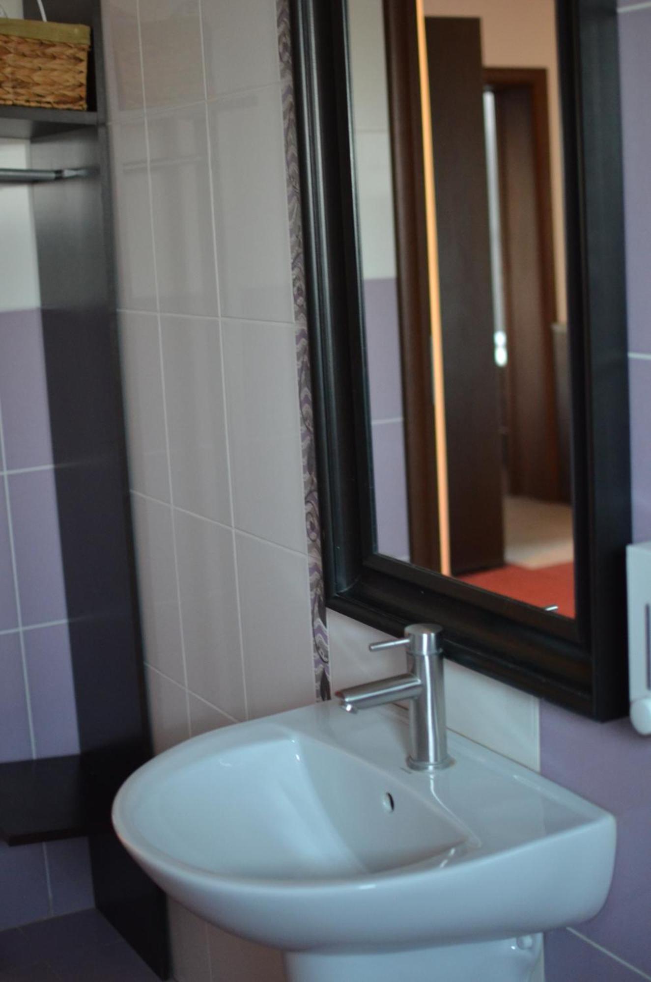 Vila Cu Trandafiri Cozy Apartments 2 Camere Bragadiru Luaran gambar